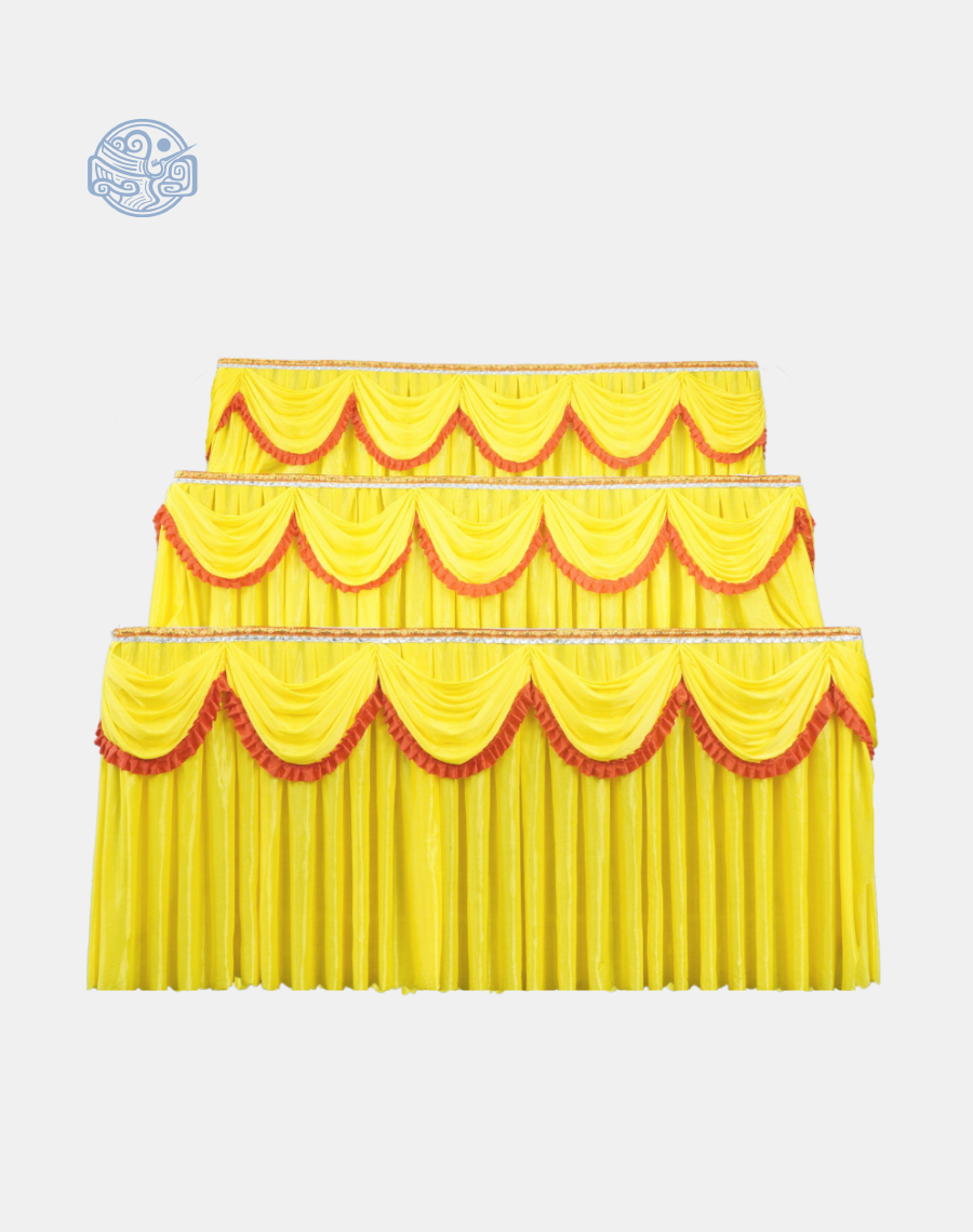 Rèm quây bàn tam cấp