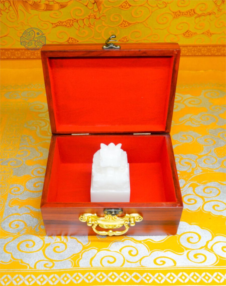 Hộp đựng khảm trai gỗ hương huyết (chữ Lộc) - Ảnh 3